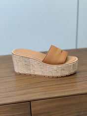 DIOR 25S DWAY WEDGE SLIDE 90 MM IN LIGHT BROWN CALFSKIN