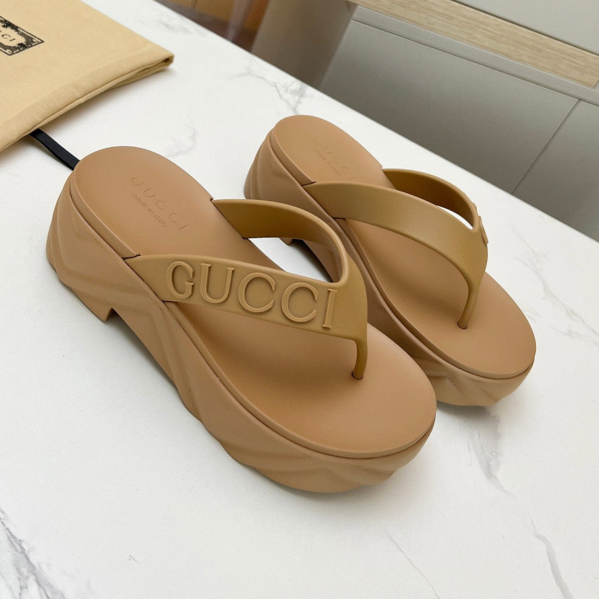 THONG PLATFORM IN CIDER BROWN IMPORTED TPU