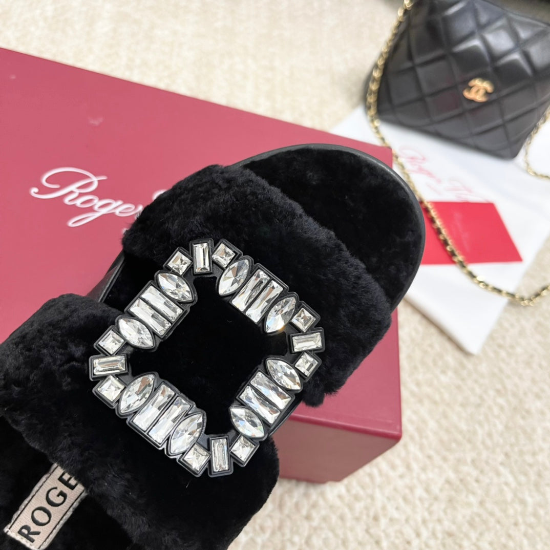 VIV' WINTER FUR STRASS BUCKLE SANDALS IN BLACK SHEEPSKIN