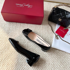 U LOOK BALLERINAS IN BLACK GLOSSY CALFSKIN