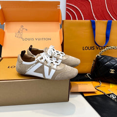 SNEAKERINA TRAINERS IN BROWN AND WHITE SUEDE