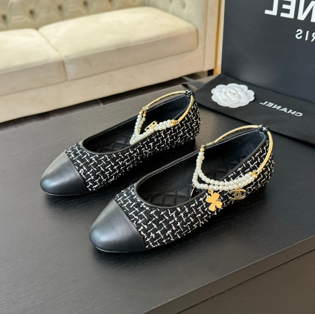 Double Strap Chunky Heel Mary Jane Shoes Black/White Caro