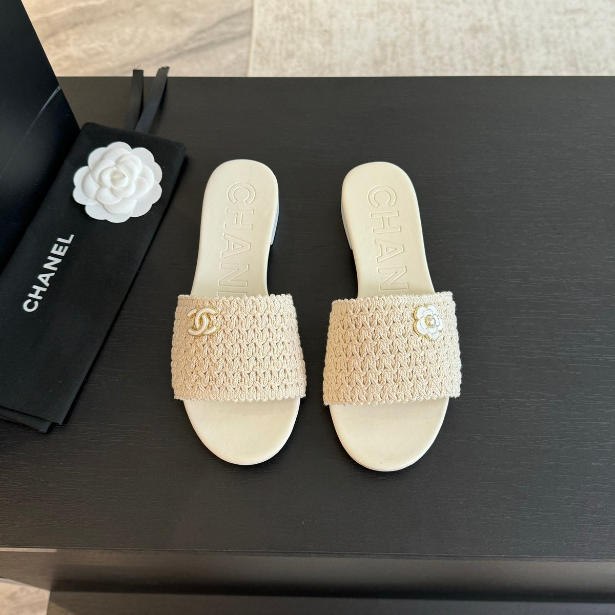 CC WHITE WOVEN FLAT SLIPPERS