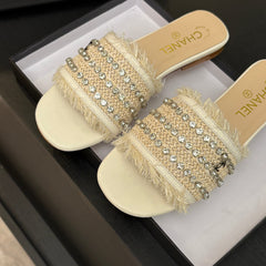 FLAT SANDALS BEIGE AND WHITE WITH CRYSTALS