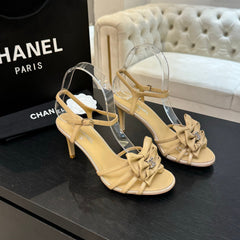 HIGH HEEL SANDAL WITH BOW IN BEIGE LAMBSKIN