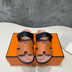 CHYPRE SANDAL CARAMEL CALFSKIN UNIQUE