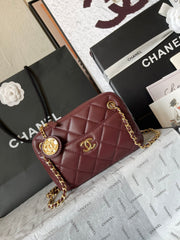 CAMERA BAG 18 IN BUCCANEER RED QUILTED LAMBSKIN DOUBLE C GOLD COIN