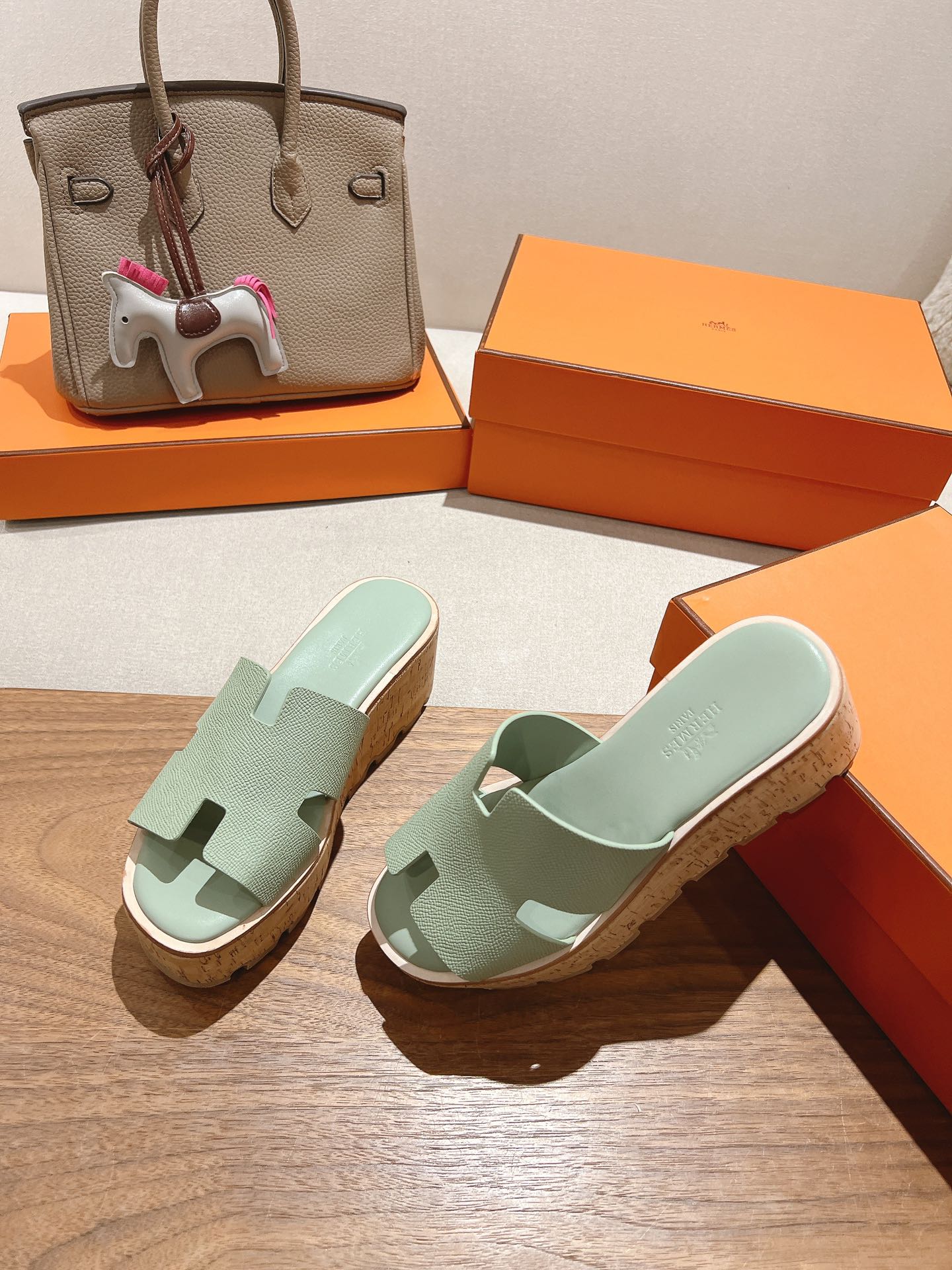 HM 25S HIGH WEDGE SANDALS IN SOFT MINT GREEN LAMBSKIN STYLE 28