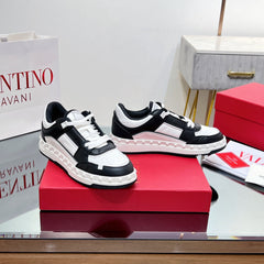 VALENTINO 25S GARAVANI FREEDOTS SNEAKERS IN WHITE MIX BLACK LAMBSKIN