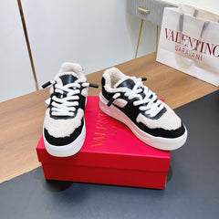 VALENTINO 25S GARAVANI ONE STUD XL PLATFORM SNEAKERS IN BLACK LAMBSKIN AND LIGHT BEIGE WOOL