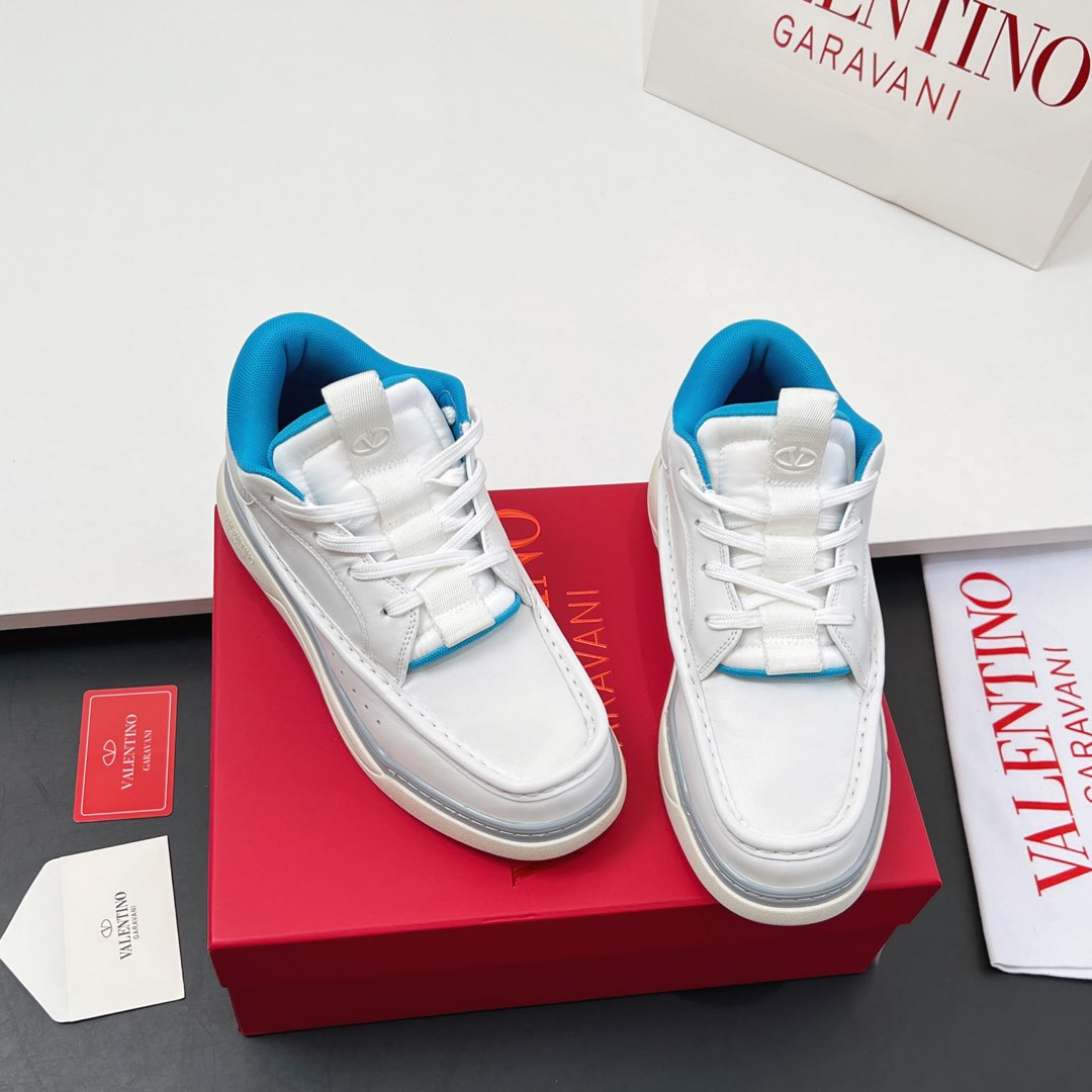 VALENTINO 25S RUNBOOT SNEAKERS IN WHITE MIX BLUE LAMBSKIN