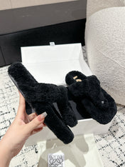 LW SHEARLING THONG SLIPPER IN BLACK