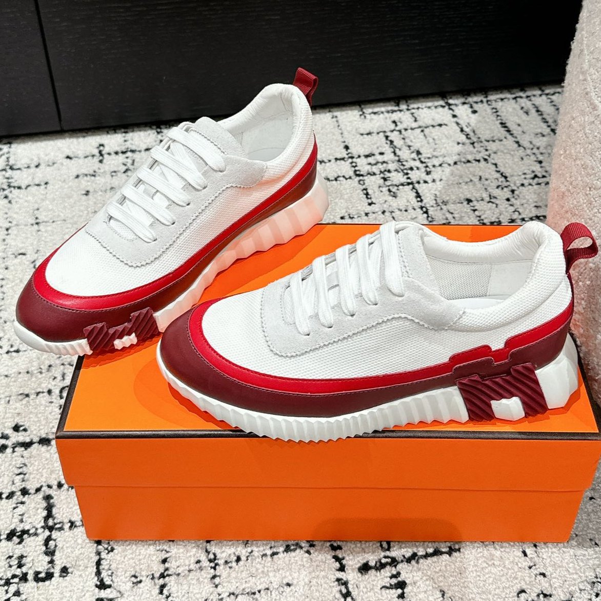 BOUNCING SNEAKER IN WINE RED CALFSKIN AND WHITE FABRIC