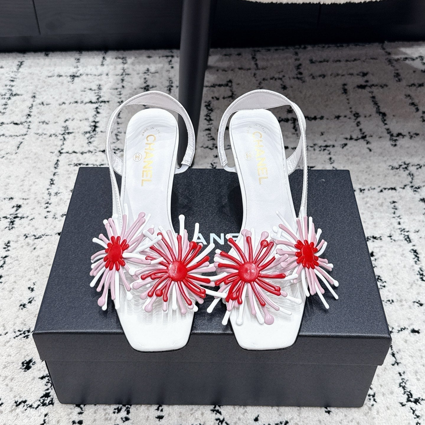 CHANEL 26S SLINGBACK SANDALS 75 MM IN WHITE PATENT CALFSKIN
