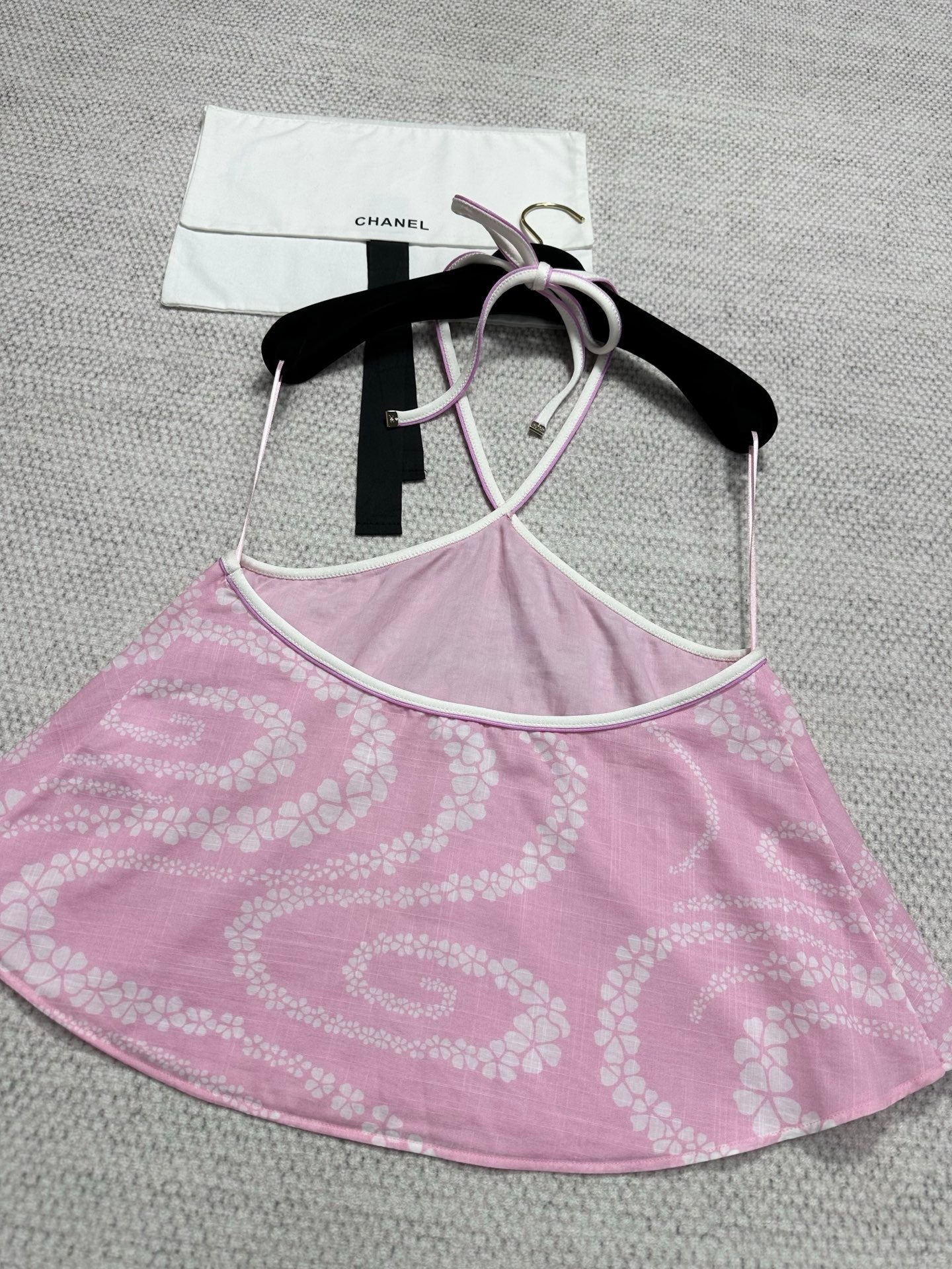 CHANEL HALTER-NECK TOP STYLE 89