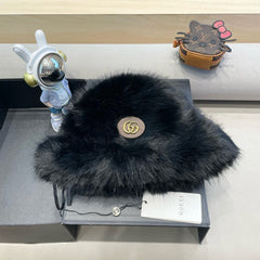 BUCKET HAT IN BLACK FOX FUR 404752