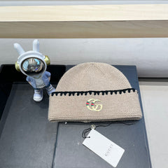 BEANIE HAT IN PEANUT BROWN WOOL 416411