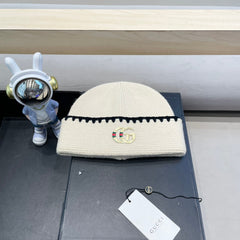 BEANIE HAT IN BEIGE WOOL 416415