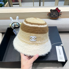 BUCKET HAT IN COLORFUL FLEECE 421130