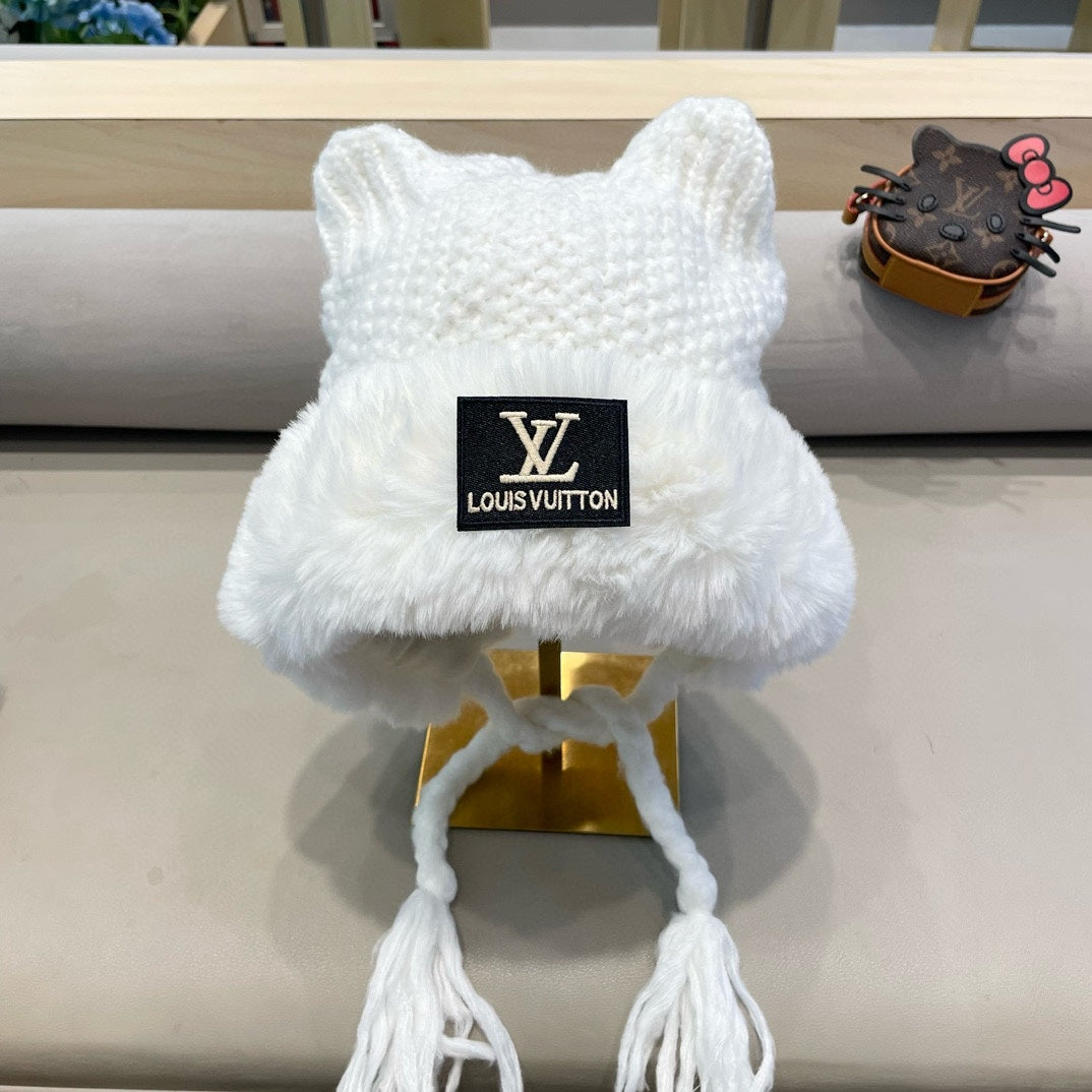 KNITTED BEANIE HAT IN WHITE WOOL WITH JAPANESE CAT EARS 421259