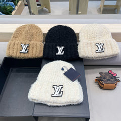 KNITTED BEANIE HAT IN LIGHT BEIGE WOOL 421267