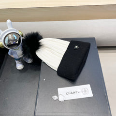 BEANIE HAT IN BLACK MIX WHITE WOOL 421053