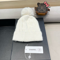 BEANIE HAT IN WHITE WOOL 422176