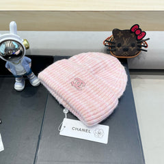 STRIPED KNITTED HAT IN LIGHT PINK WOOL 424515