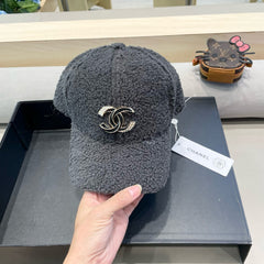 BASEBALL HAT IN MOUSE GRAY LAMB FUR 424254