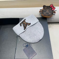 KNITTED BEANIE HAT IN GRAY FLEECE AND WOOL 426206