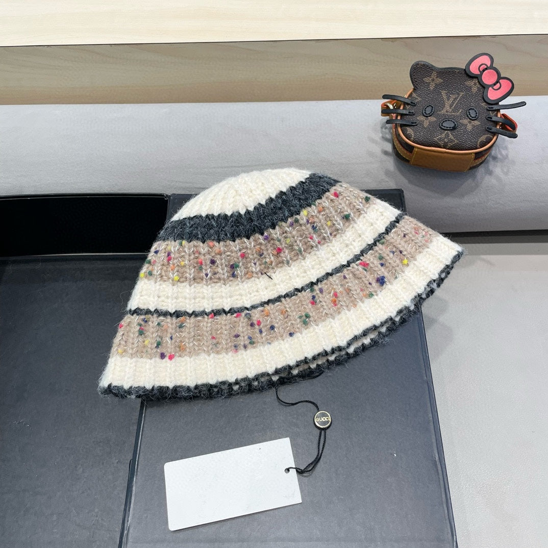 STRIPED KNITTED BUCKET HAT COLORFUL 428101