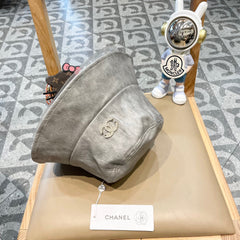 BUCKET HAT IN PASTEL GRAY CALFSKIN 431730