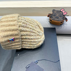 KNITTED BEANIE HAT IN CREAM BEIGE WOOL 431618