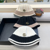 KNIT BUCKET HAT IN WHITE MIX BLACK WOOL 431638