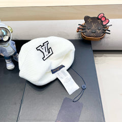 BEANIE HAT IN WHITE WOOL 435029