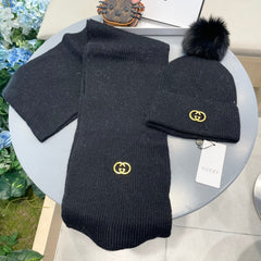 SET SCARF AND HAT IN BLACK CASHMERE 436221