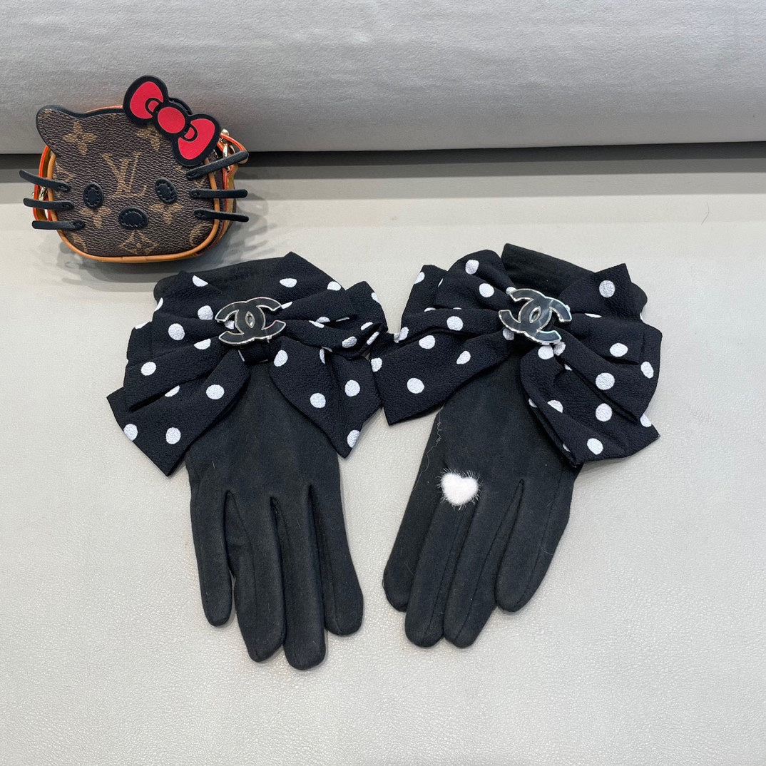 GLOVES IN BLACK MIX WHITE WOOL 454573