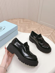 PRA BRUSHED MONOLITH LOAFERS GLOSSY BLACK CALFSKIN