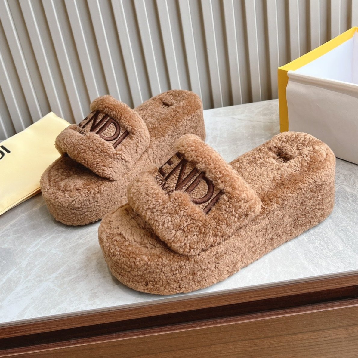 FENDI SLIPPER IN SEPIA BROWN FUR