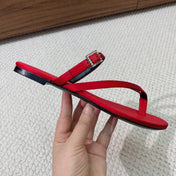 SL CRYSTAL BUCKLE THONG SANDAL RED SATIN
