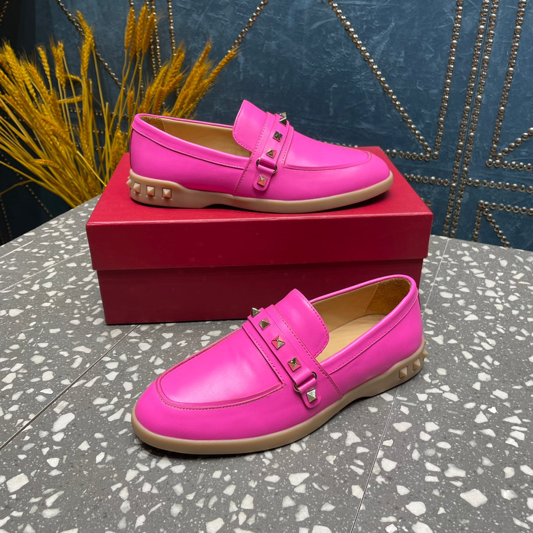 LEISURE FLOWS SPLIT LOAFER IN BRIGHT PINK CALFSKIN