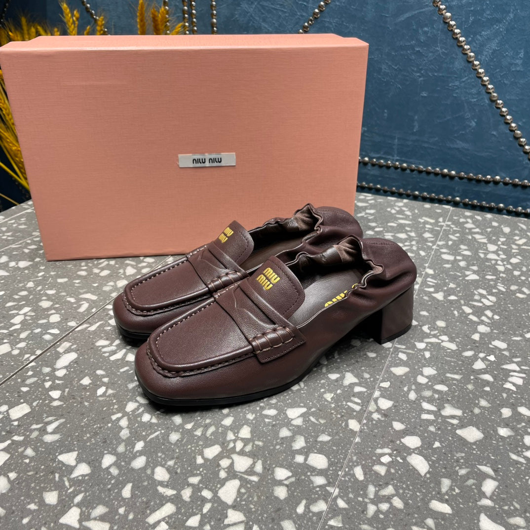 HIGH BROGUE LOAFERS IN CHESTNUT BROWN LAMBSKIN