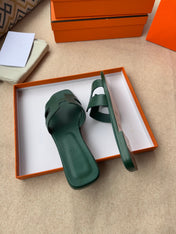 0RAN SANDALS IN FOREST GREEN CALFSKIN