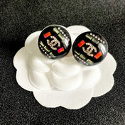 CHANEL 26S DOUBLE C LOGO MULTICOLOR CRYSTAL DOME STUD EARRINGS IN BLACK ENAMEL & GOLD METAL 630064