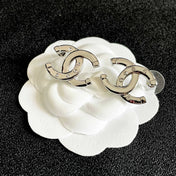 CHANEL 26S DOUBLE C LOGO CRYSTAL STUD EARRINGS IN SILVER METAL 631902