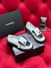 CC MOCCASIN LOAFER IN WHITE MIX BLACK LAMBSKIN