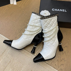 HIGH HEELS 8CM BOOTS IN WHITE MIX BLACK CALFSKIN WITH PEARL CHAIN