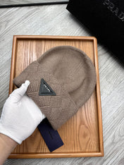 BEANIE HAT IN MEDIUM BROWN WOOL AND RABBIT FUR 342039