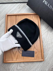 BEANIE HAT IN BLACK WOOL 349648