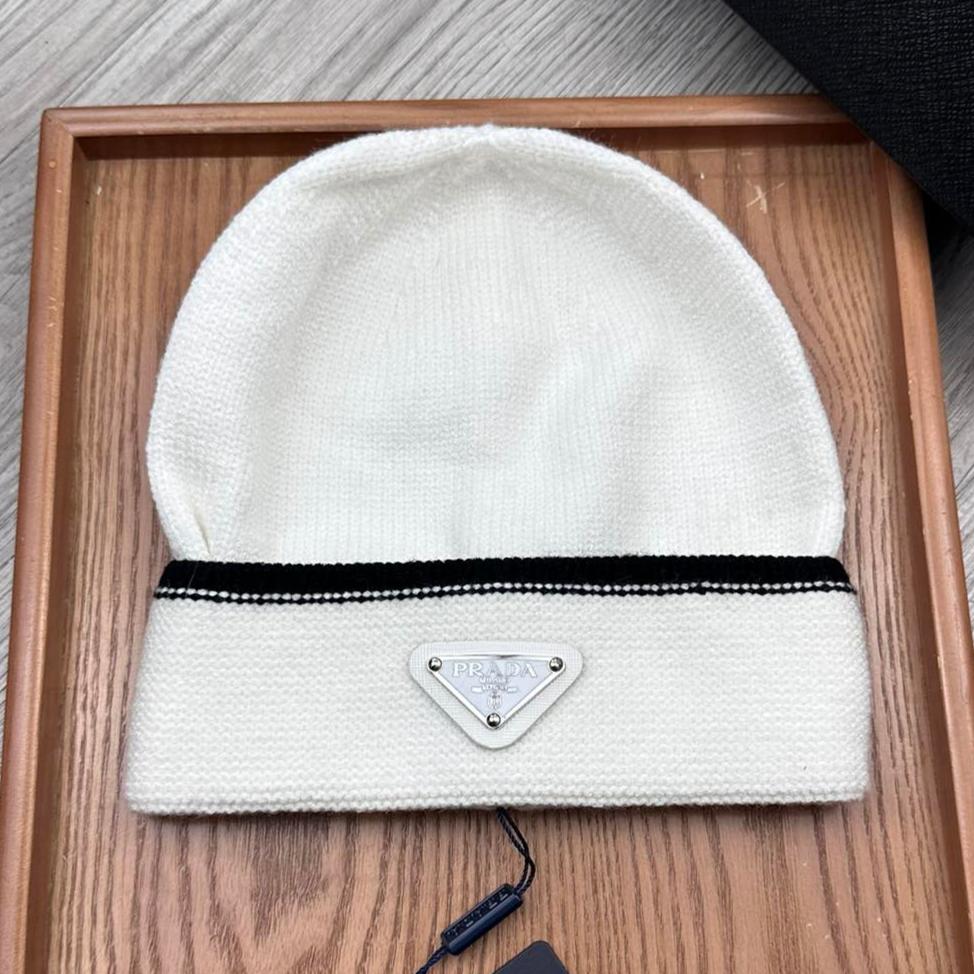 BEANIE HAT IN WHITE WOOL 349649